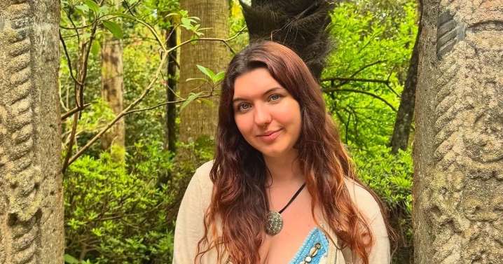 Ryanair 'wouldn't let' Brit retrieve passport from plane seat