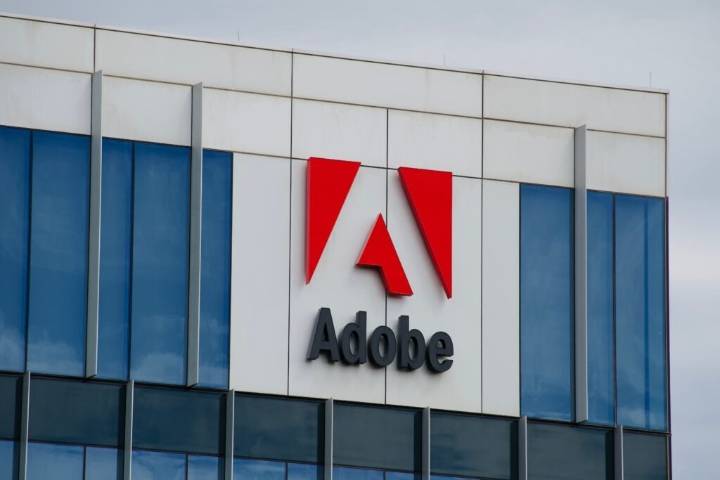 5 acciones en el foco este viernes: ADBE, RH, HUIZ, IBEX y FEIM