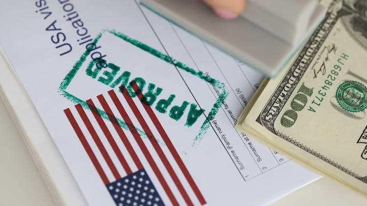Visa Estados Unidos| ¿Si ya pagué el trámite, pero me la entregan luego del primero de octubre, debo pagar el aumento anunciado? - Semana
