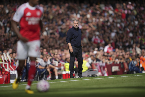 Forest de Postecoglou cae 3-0 ante Arsenal y Woltemade anota en su debut con Newcastle