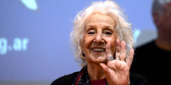 Estela de Carlotto sufrió un cuadro de intoxicación y fue internada en La Plata