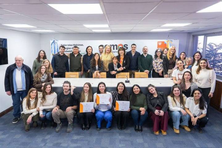 Tres médicas se incorporan a la salud pública