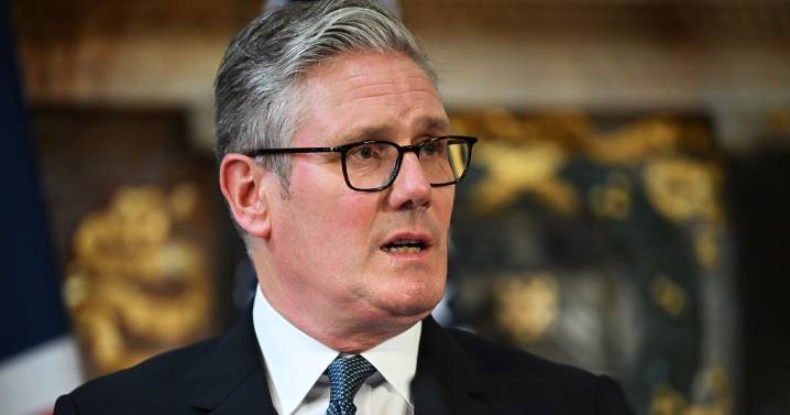 Keir Starmer will introduce 'mandatory digital ID cards to tackle illegal migration’