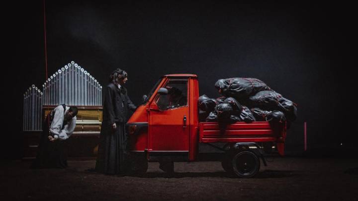 El TNC agota las doce funciones de 'La mort i la primavera', la mirada de La Veronal sobre Mercè Rodoreda