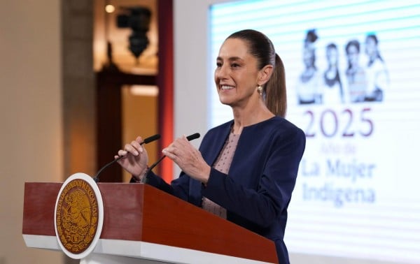Sheinbaum acusa a Fox de despilfarro petrolero y contaminación