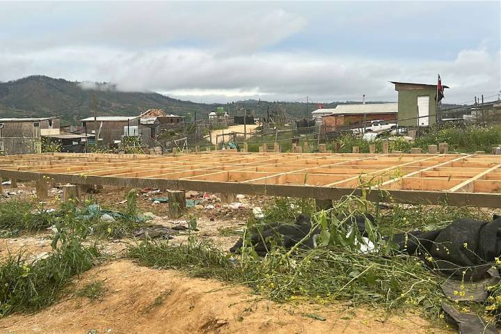 Comienza proceso de demolición de viviendas en toma de Quilpué: más de 100 familias dejarán terrenos