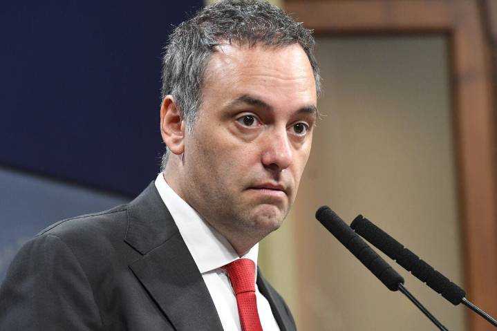 «Es una operación»: Manuel Adorni apuntó contra la oposición por los escándalos de José Luis Espert