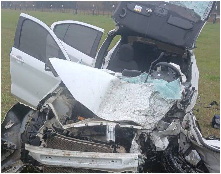 Accidente trágico en la Ruta 11: murió un médico en un choque frontal entre un auto y una camioneta