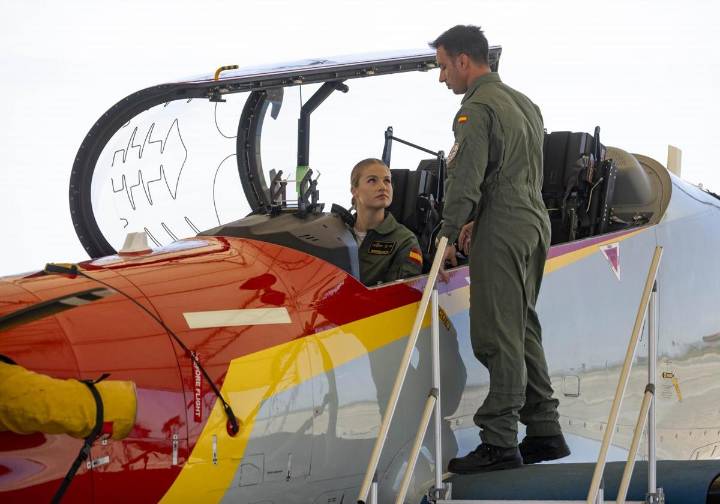 La Princesa Leonor aterriza en la Academia del Aire para iniciar su formación como piloto militar