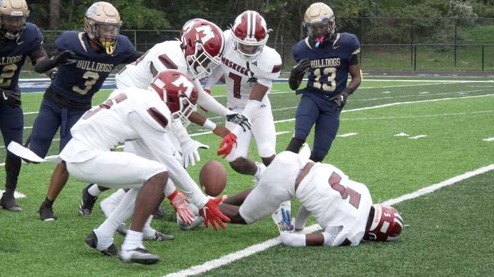 Motivated Muskegon (Mich.) hands Garfield Heights its first football loss