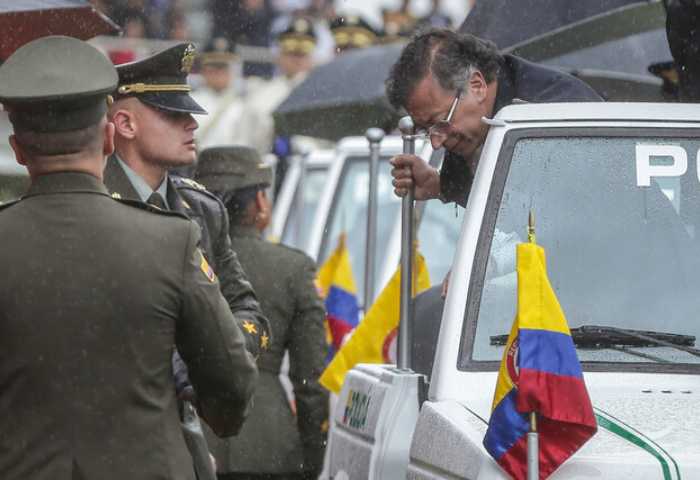 Investigan a ex edecán de Petro por presunta agresión sexual a una mayor