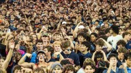 Virginia fans instantly storm field after upset victory over No. 8 Florida State