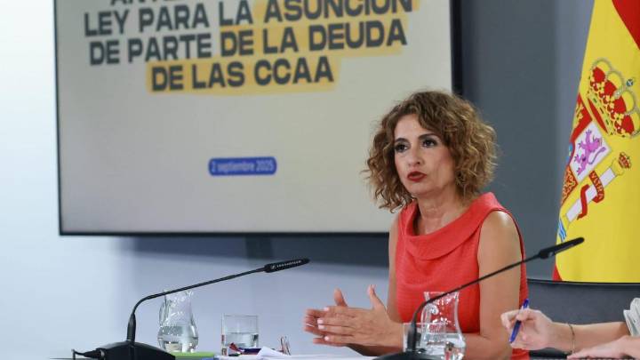 El Gobierno insta a las comunidades del PP a elevar el gasto social con los 6.600 millones de ahorro en intereses de deuda