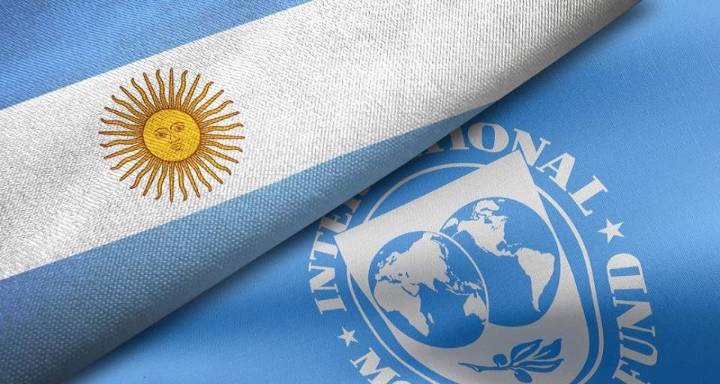 El FMI celebra la baja de la inflación en Argentina y respalda el superávit fiscal
