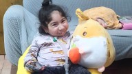 Pili, la pequeña guerrera de TikTok, cumple 5 años con una avalancha de regalos de sus seguidores