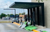 Se desploma plafón de techo en plaza comercial de Acuña