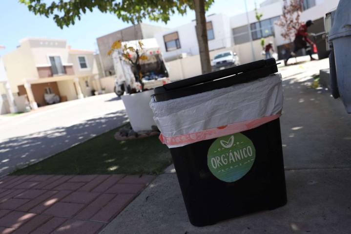 Avanza recolección diferenciada de basura en Valle del Sol