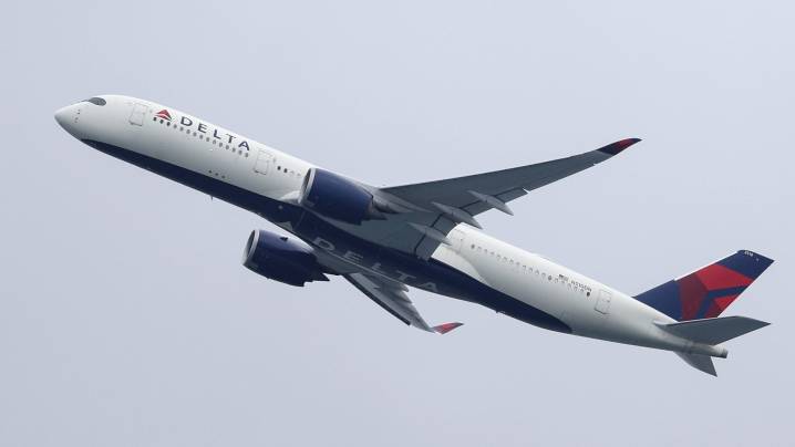 Flight from Miami to Boston makes emergency landing due to bird strike