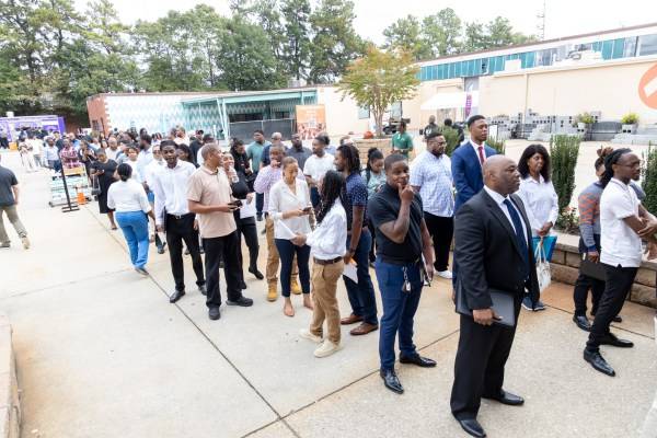 Job Fair connects more than 600 jobseekers to Careers in tech, construction, and logistics