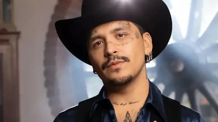 Christian Nodal enfrenta señalamientos por video con miradas coquetas en concierto