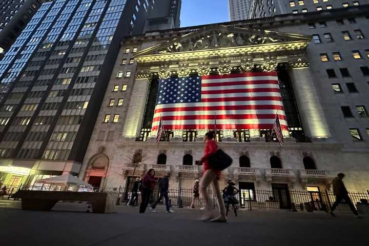 Actividad económica y empleo en EU sin variación en semanas recientes: Libro Beige de Fed