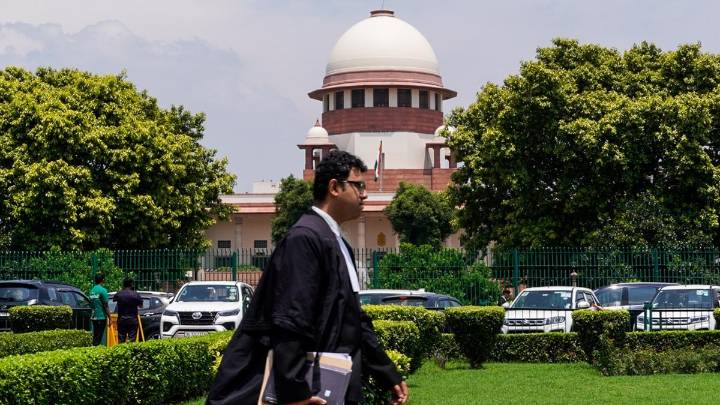 Supreme Court raps Madhya Pradesh government, CBI over delay in arrest of police officers in custodial death case