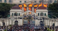Nepal: manifestantes incendian el Congreso tras quemar la casa del primer ministro KP Sharma Oli