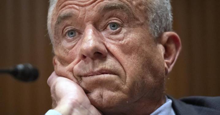 Familiares de Robert F. Kennedy Jr. dicen que es una “amenaza” para la salud de los estadounidenses