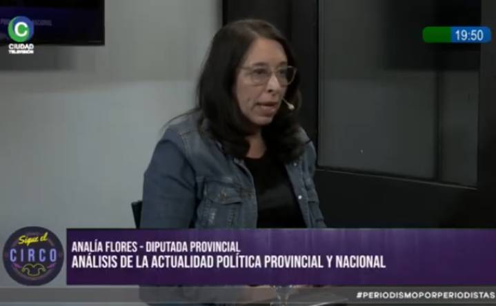 Flores: “Las políticas públicas en educación tienen que ser consensuadas, democráticas y pensadas a largo plazo”