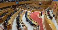 El Parlamento exige negociar con Ryanair para evitar su marcha