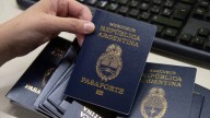 El Gobierno nacional pidió devolver miles de pasaportes argentinos por fallas de seguridad