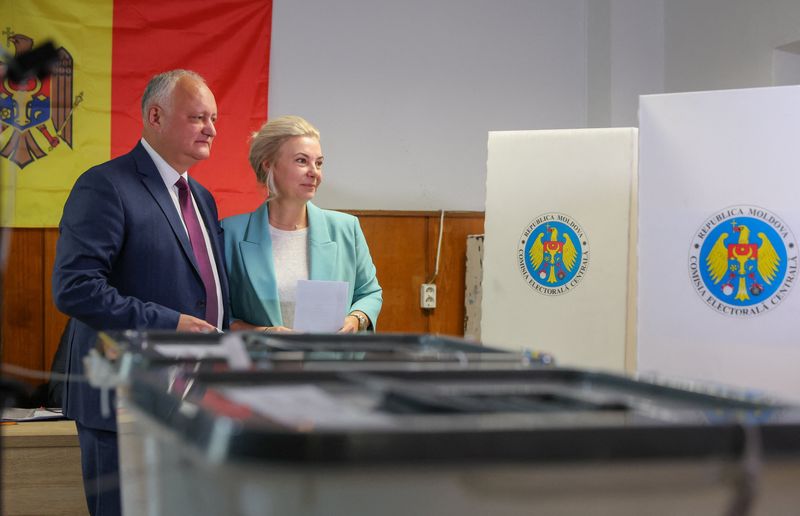 Moldovans choose between pro-EU and pro-Russia camps in election