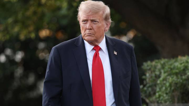Trump Defends Focus on “Radical Left” as Reporters Cite Right
