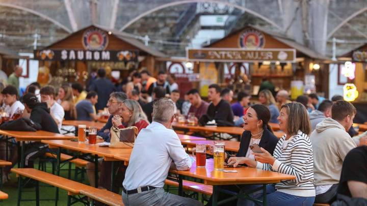 Ríos de birra en Gijón para celebra su "fiesta de fin de verano": "Hay cervezas para todos los paladares"