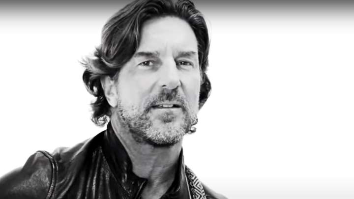 Muere el Compositor Brett James, Ganador del Grammy, en Accidente Aéreo; No Hay Sobrevivientes