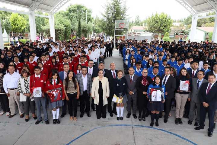 Regresaron a las aulas 962 mil estudiantes y 53 mil docentes en Hidalgo