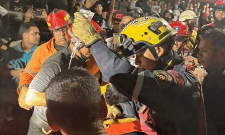 Muere señora al colapsar vivienda en Caracas