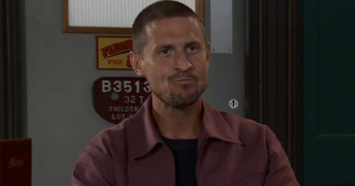 ITV Coronation Street Carl's third affair 'exposed' after huge James twist