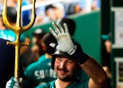 Cal Raleigh, a la par de los históricos Mickey Mantle y Ken Griffey Jr.