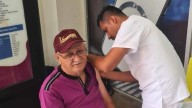 Establecen módulos de vacunación en comercios