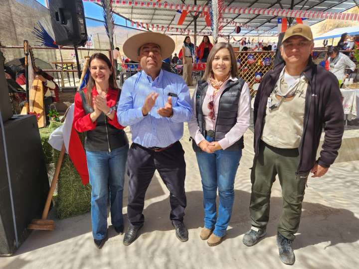 Las 101 Cuecas llenaron de tradición al sector de Juntas del Potro en Fiestas Patrias
