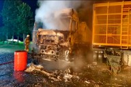 Un camión fue consumido por las llamas de voraz incendio en Concordia