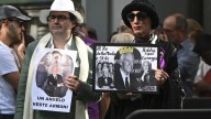 Más de 16.000 personas se despiden de Armani antes del funeral privado en su amada Rivalta