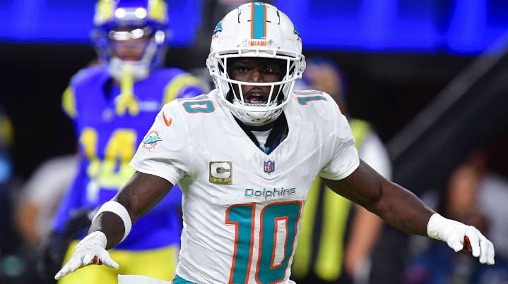 Dolphins rumors: The ‘digestible out’ of Tyreek Hill’s contract after gruesome injury