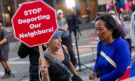 Un agente de ICE mata a tiros a un hombre que se resistía al arresto en el área de Chicago