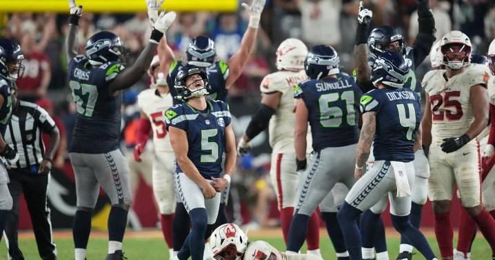 Jason Myers boots 52-yard FG on final play, lifting Seahawks to 23