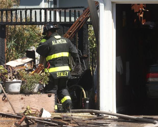 Fire in Alameda burns residence, detached property, but doesn’t spread