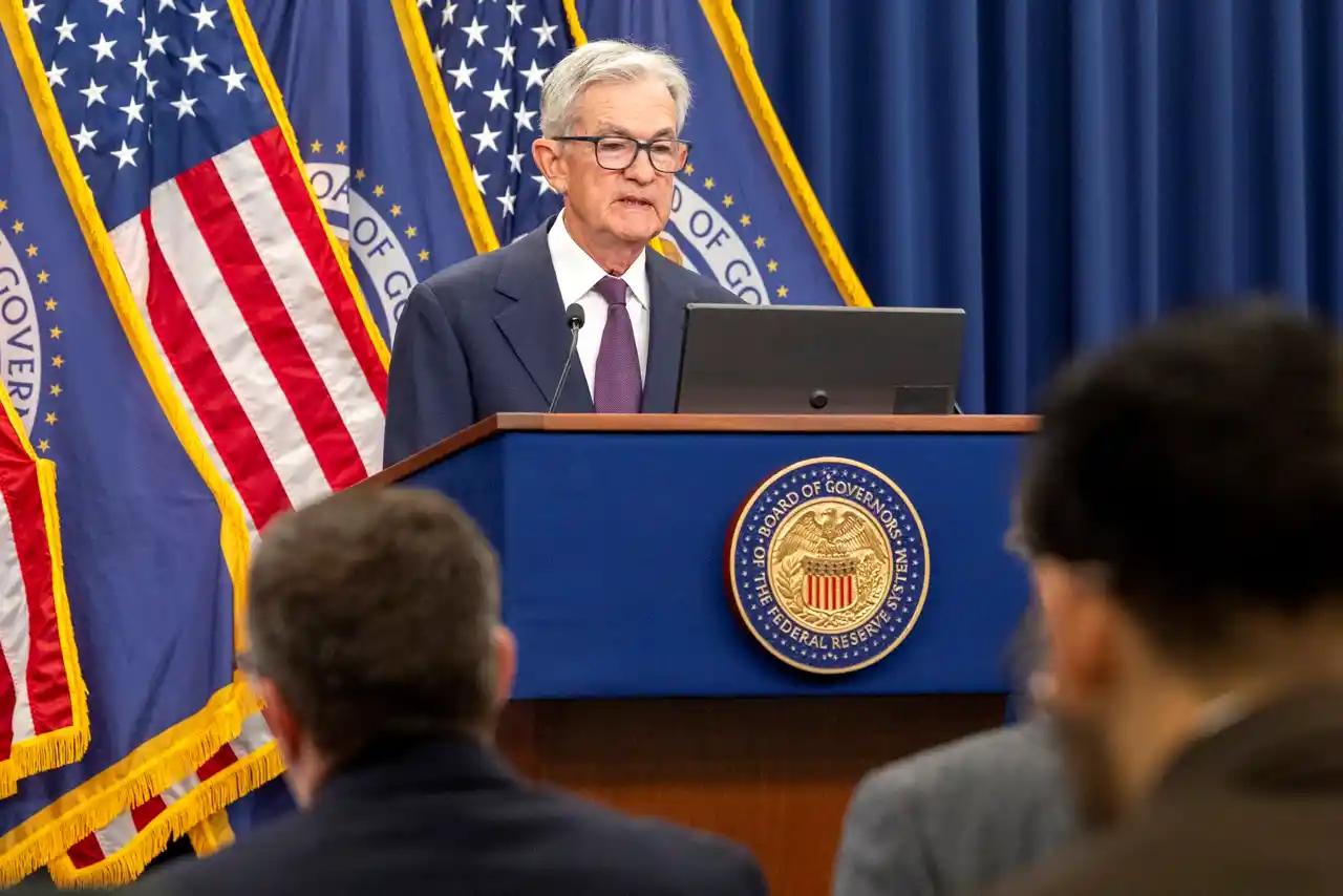 Paciencia de la Fed en guerra comercial ha sido correcta: Powell