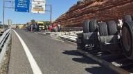 El vuelco de un camión corta la autovía A