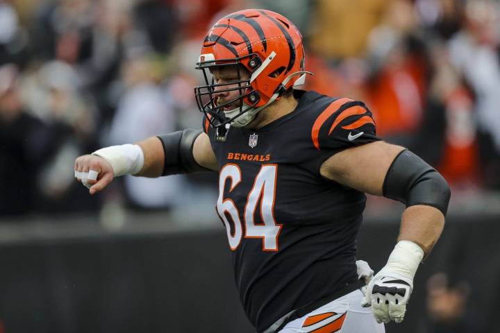 Bengals Sign C Ted Karras To One